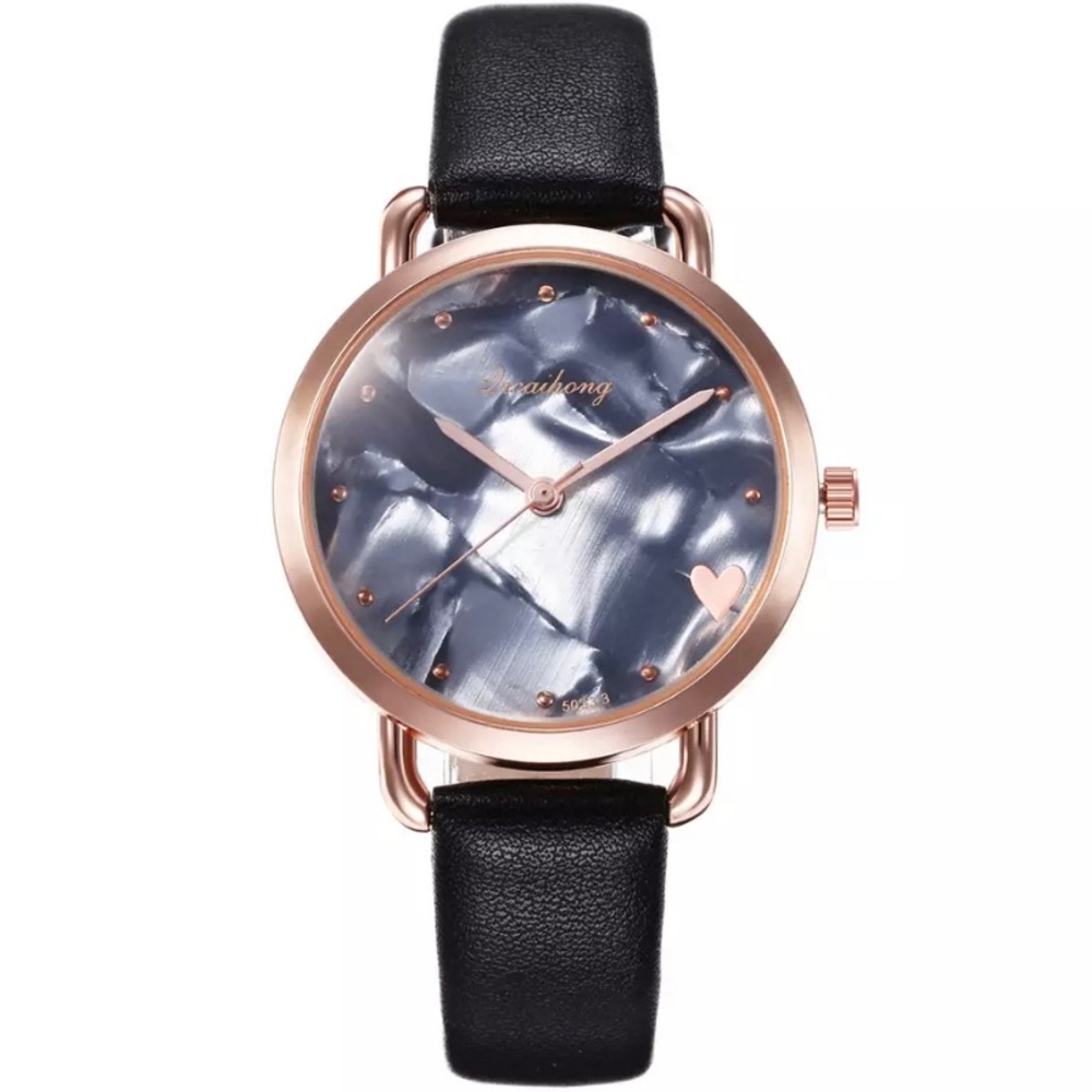 Beautiful Women’s Fashion Shell Heart Dial Watch